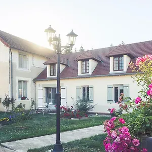 Clos Charmille Bed & Breakfast Meaulne